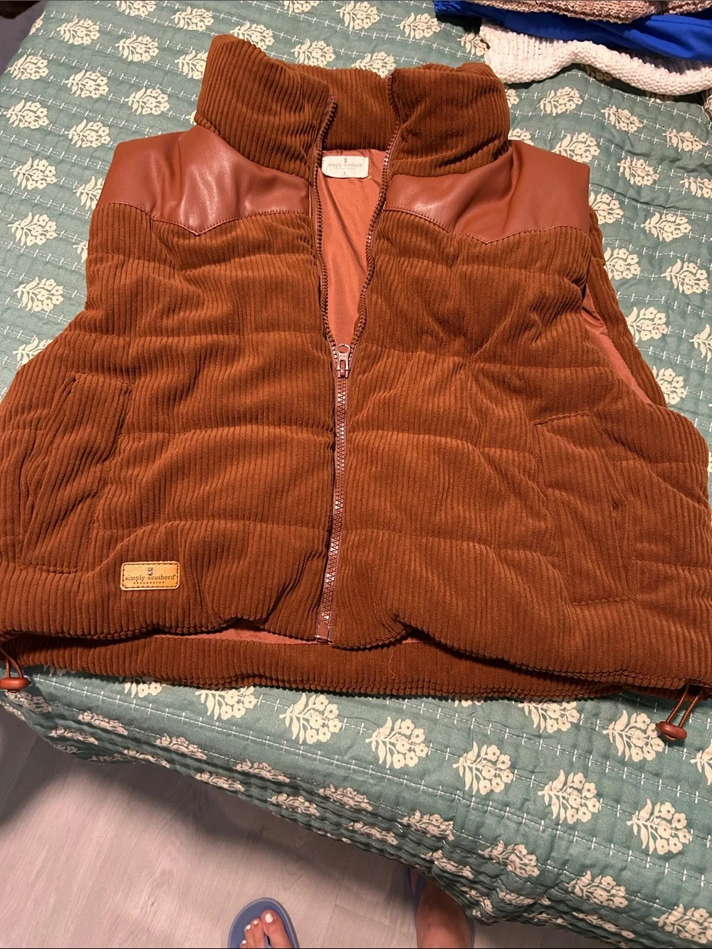 Juniors Corduroy Puffer Vest - simply southern
